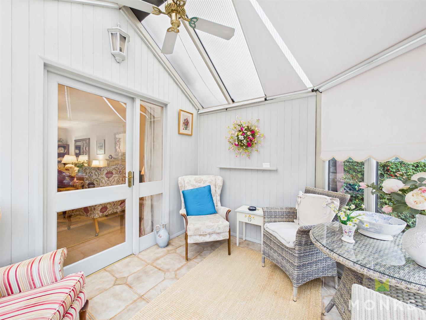 12a Meadowbrook Court Twmpath Lane, Oswestry, SY10 7HD For Sale